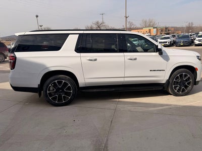 2023 Chevrolet Suburban RST