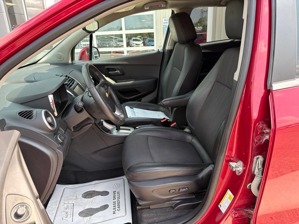 Used 2015 Chevrolet Trax LT with VIN KL7CJRSB9FB145867 for sale in Decorah, IA